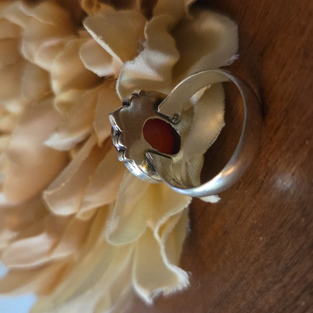 Deep Red Carnelian Ring Size 7 Sterling Silver Overlay NEW - Picture 2 of 3